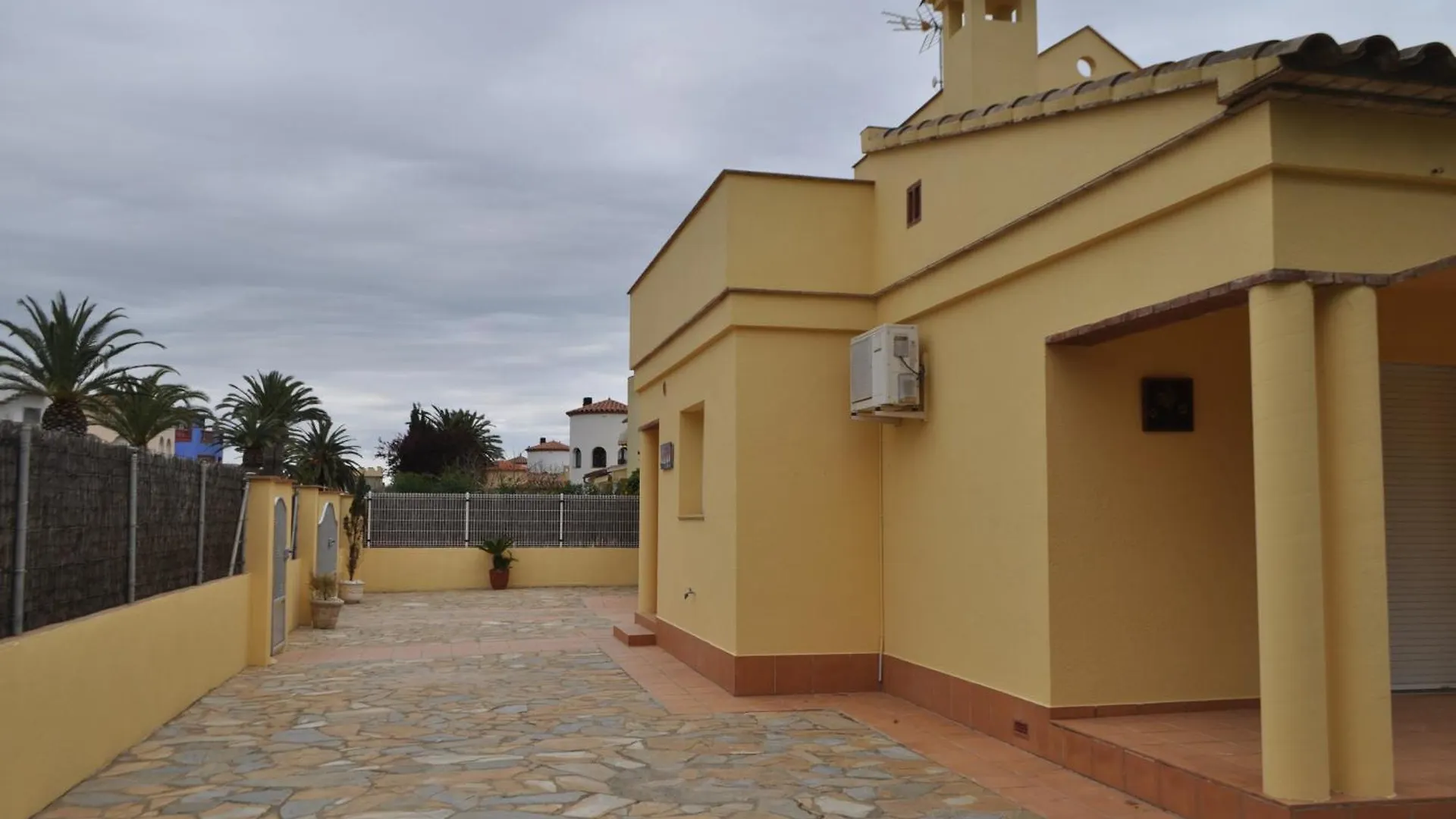 Casa Tati Villa Sant Pere Pescador 0*,